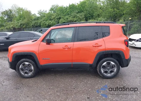 2018 Jeep Renegade Sport 4X4 from USA, damaged, VIN ZACCJBABXJPH03302